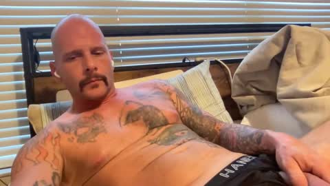 Snapshot of tattooman5555 chatting on October 29, 2025, 4:09 pm Tattooman online show from October 29, 2025, 4:09 pm