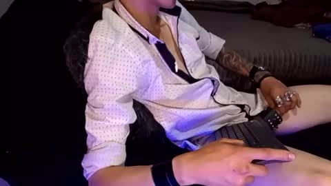 Jean pool online show from February 22, 2026, 2:13 am