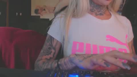 Snapshot of tatuada_safada chatting on October 9, 2025, 7:50 am tatuada_safada online show from October 9, 2025, 7:50 am