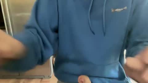 Snapshot of tauromolo chatting on February 4, 2026, 6:03 pm tauromolo online show from February 4, 2026, 6:03 pm