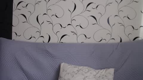 Snapshot of taxxxu chatting on February 14, 2026, 8:55 am Diana online show from February 14, 2026, 8:55 am