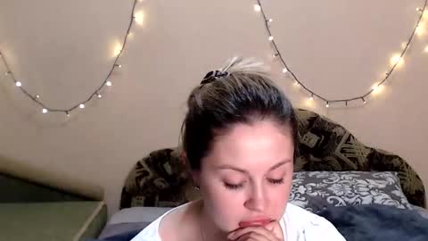 Taya online show from April 25, 2026, 10:29 pm