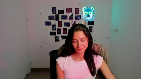 Snapshot of tayavibe chatting on July 7, 2026, 8:40 am Taya online show from July 7, 2026, 8:40 am