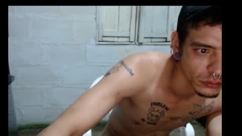 Snapshot of tayler_punk chatting on December 2, 2024, 12:52 am tayler punk online show from December 2, 2024, 12:52 am