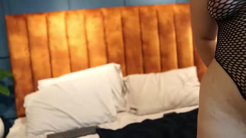 Snapshot of taylerkim chatting on September 24, 2025, 6:33 pm Teylor Kim online show from September 24, 2025, 6:33 pm