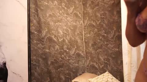 Snapshot of taylerkim chatting on October 21, 2025, 8:20 pm Teylor Kim online show from October 21, 2025, 8:20 pm