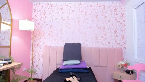 Taylor Bennet online show from March 21, 2026, 11:59 am