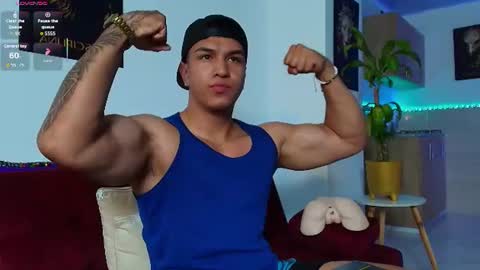 Snapshot of taylor_johnn chatting on July 30, 2026, 11:15 pm Penagos zz online show from July 30, 2026, 11:15 pm
