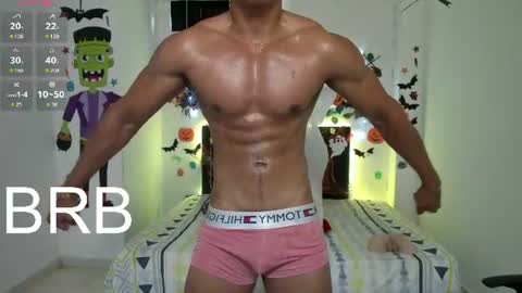 Snapshot of taylor_johnn chatting on August 1, 2026, 2:49 pm Penagos zz online show from August 1, 2026, 2:49 pm