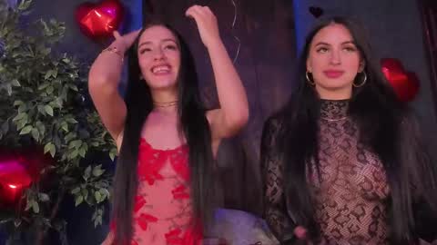 Snapshot of taylor_jonnees chatting on February 14, 2025, 2:54 pm Taylor Help me to get 100 thumbs up online show from February 14, 2025, 2:54 pm