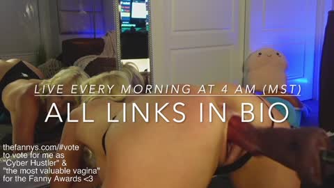 Snapshot of taylor_love_303 chatting on March 9, 2025, 7:48 pm Taylor -- online show from March 9, 2025, 7:48 pm