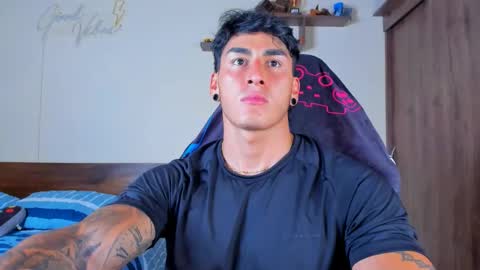 taylor_mclane1 online show from April 4, 2026, 8:06 pm