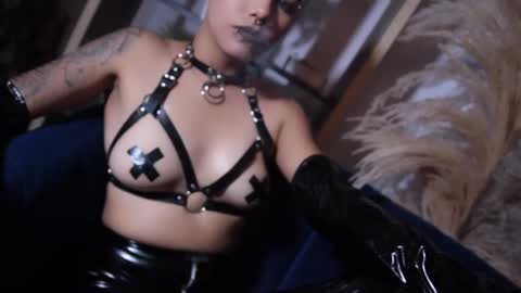 Taylor online show from December 13, 2024, 6:16 pm