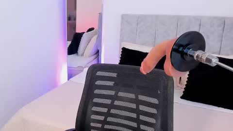 Taylor online show from January 16, 2026, 8:35 pm