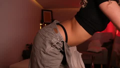 taylormichell online show from April 3, 2026, 8:40 pm