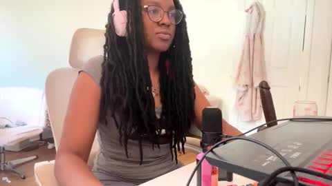 Snapshot of taylorsosweets chatting on May 25, 2026, 9:32 pm Taylor online show from May 25, 2026, 9:32 pm