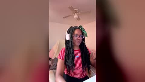 Snapshot of taylorsosweets chatting on July 8, 2026, 4:11 pm Taylor online show from July 8, 2026, 4:11 pm