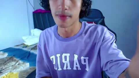 Tayron online show from May 20, 2026, 4:02 pm