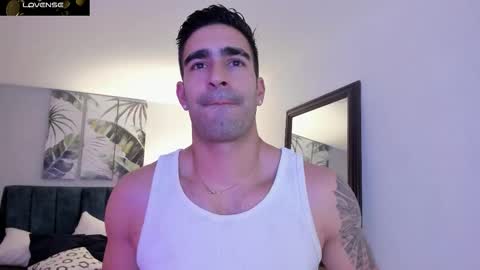 Snapshot of tbastian chatting on November 6, 2025, 8:43 pm BASTIAN online show from November 6, 2025, 8:43 pm