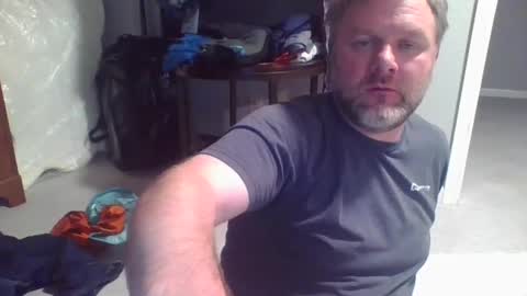 Snapshot of tbiz82 chatting on December 9, 2024, 6:12 am Tbiz82 online show from December 9, 2024, 6:12 am