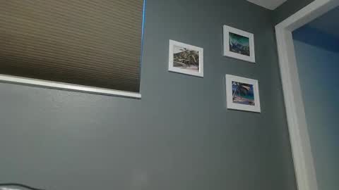 Snapshot of tbiz82 chatting on February 13, 2025, 12:35 am Tbiz82 online show from February 13, 2025, 12:35 am