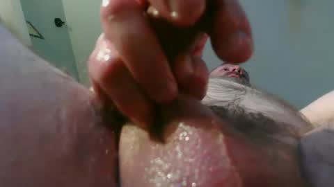 Snapshot of tbiz82 chatting on February 22, 2025, 8:29 am Tbiz82 online show from February 22, 2025, 8:29 am