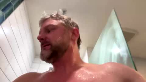 Snapshot of tbiz82 chatting on February 24, 2025, 12:41 am Tbiz82 online show from February 24, 2025, 12:41 am