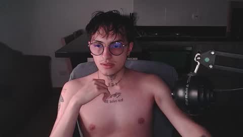 Teo independent model online show from March 22, 2026, 2:37 am