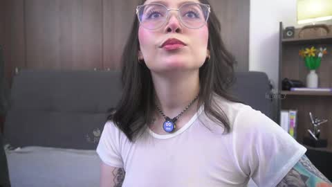 Leo and Luna online show from April 5, 2026, 4:26 pm