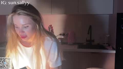 Snapshot of teasekiss chatting on June 20, 2026, 9:17 pm Sally and Sandy online show from June 20, 2026, 9:17 pm