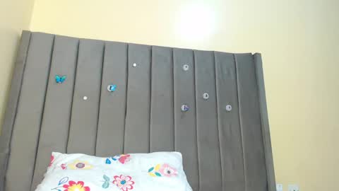 Snapshot of teasequeen01 chatting on February 11, 2025, 10:59 am queen online show from February 11, 2025, 10:59 am