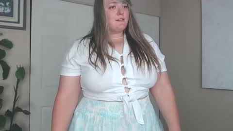 Snapshot of teases chatting on November 9, 2025, 3:43 pm teases online show from November 9, 2025, 3:43 pm