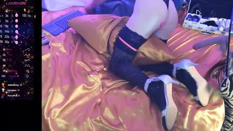 Snapshot of teasybitchycd chatting on December 7, 2024, 11:40 am TeasyBitchyCross online show from December 7, 2024, 11:40 am