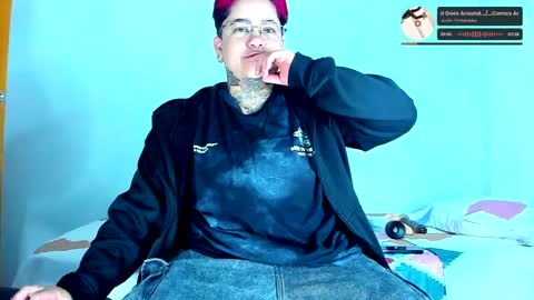 Charlee He online show from September 21, 2025, 12:12 am