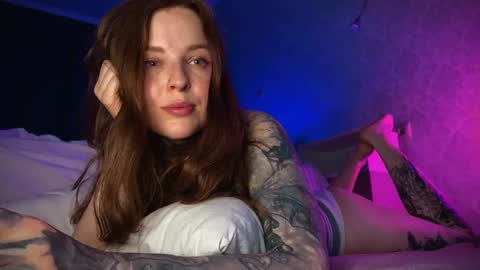 Mary     X TechnoElfff  INST    fansly kissmary online show from December 18, 2024, 5:10 pm