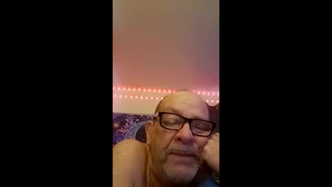 Snapshot of tedestep2 chatting on May 11, 2026, 6:38 pm tedestep2 online show from May 11, 2026, 6:38 pm