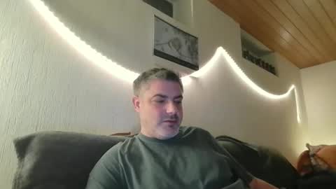 Snapshot of teeforyou chatting on December 11, 2024, 6:20 pm Peter online show from December 11, 2024, 6:20 pm