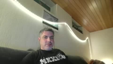 Snapshot of teeforyou chatting on December 27, 2024, 1:53 am Peter online show from December 27, 2024, 1:53 am