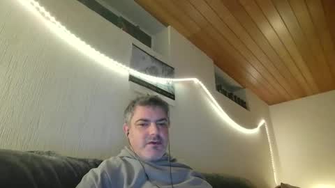 Snapshot of teeforyou chatting on January 15, 2025, 3:54 am Peter online show from January 15, 2025, 3:54 am