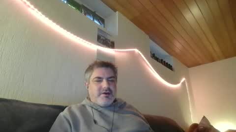 Snapshot of teeforyou chatting on February 5, 2025, 7:18 am Peter online show from February 5, 2025, 7:18 am