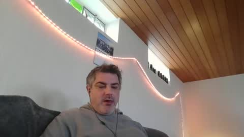 Snapshot of teeforyou chatting on February 8, 2025, 10:29 am Peter online show from February 8, 2025, 10:29 am