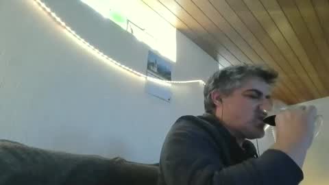 Snapshot of teeforyou chatting on March 9, 2025, 8:40 am Peter online show from March 9, 2025, 8:40 am