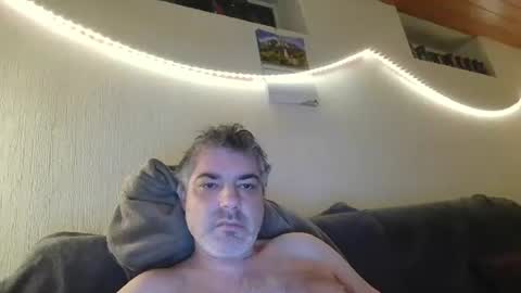 Snapshot of teeforyou chatting on October 8, 2025, 10:51 pm Peter online show from October 8, 2025, 10:51 pm