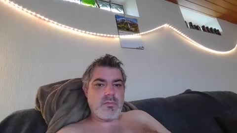 Snapshot of teeforyou chatting on October 18, 2025, 11:44 am Peter online show from October 18, 2025, 11:44 am