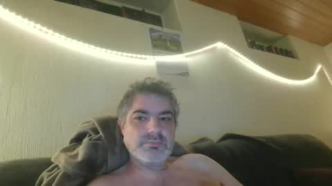 Snapshot of teeforyou chatting on October 27, 2025, 5:06 pm Peter online show from October 27, 2025, 5:06 pm