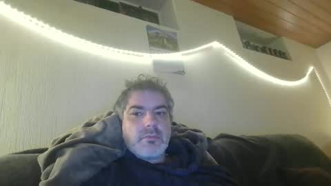 Snapshot of teeforyou chatting on October 28, 2025, 5:11 am Peter online show from October 28, 2025, 5:11 am