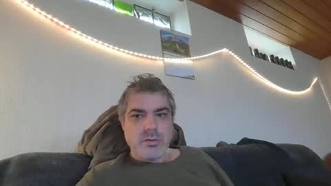 Snapshot of teeforyou chatting on November 2, 2025, 10:28 am Peter online show from November 2, 2025, 10:28 am