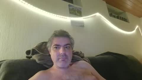 Snapshot of teeforyou chatting on November 13, 2025, 5:56 pm Peter online show from November 13, 2025, 5:56 pm