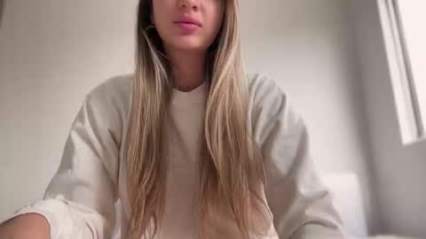 Amy No penetration Virgiin giirl online show from November 3, 2025, 2:07 pm