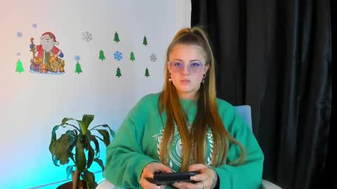 Snapshot of tekila__ chatting on December 11, 2024, 8:28 pm tekila__ online show from December 11, 2024, 8:28 pm